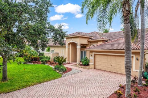 Villa ou maison à louer à Coral Springs, Floride: 4 chambres, 243.03 m2 № 1931386 - photo 6