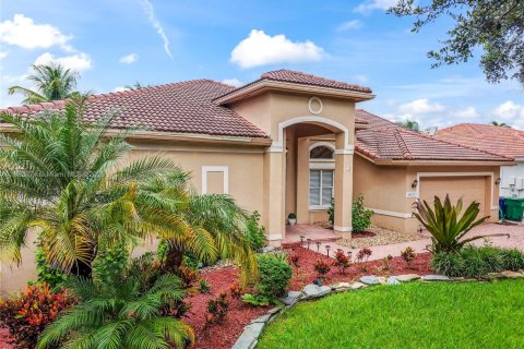 Villa ou maison à louer à Coral Springs, Floride: 4 chambres, 243.03 m2 № 1931386 - photo 2