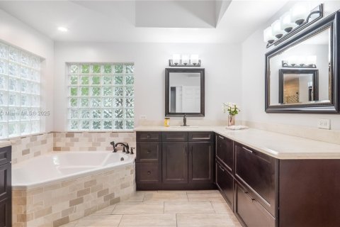 Villa ou maison à louer à Coral Springs, Floride: 4 chambres, 243.03 m2 № 1931386 - photo 19