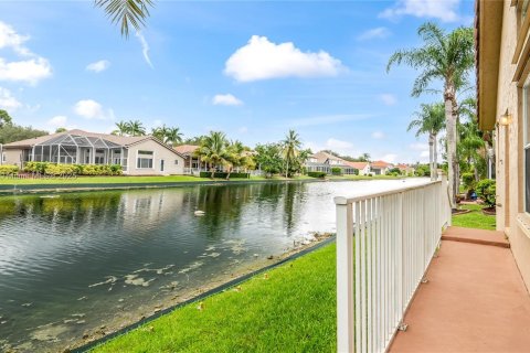 Villa ou maison à louer à Coral Springs, Floride: 4 chambres, 243.03 m2 № 1931386 - photo 27