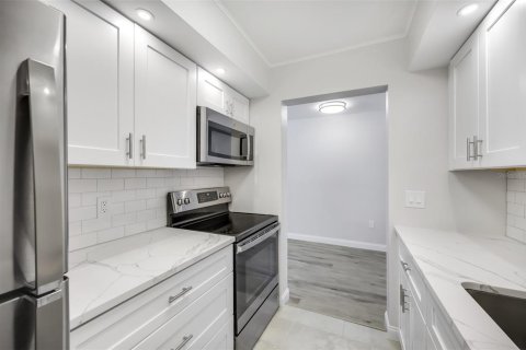Condominio en venta en Seminole, Florida, 1 dormitorio, 59.27 m2 № 1771945 - foto 8