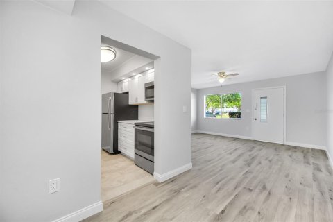 Condominio en venta en Seminole, Florida, 1 dormitorio, 59.27 m2 № 1771945 - foto 6
