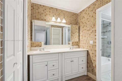 Condo in Weston, Florida, 2 bedrooms  № 1891897 - photo 21