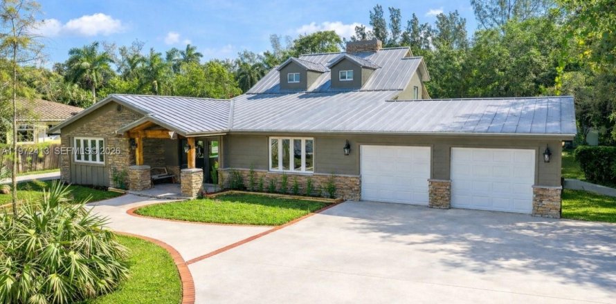 Casa en Plantation, Florida 4 dormitorios, 317.73 m2 № 2042653