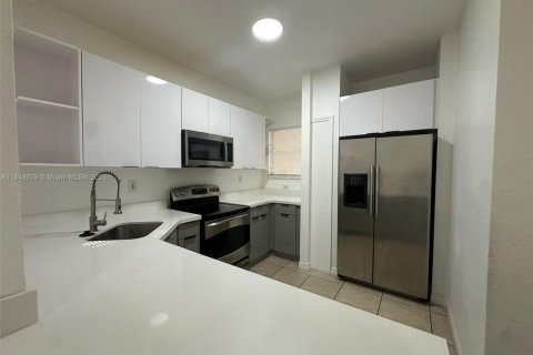Touwnhouse à louer à Florida City, Floride: 3 chambres, 141.86 m2 № 1852438 - photo 5