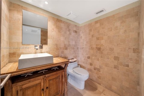 Condo in Key Biscayne, Florida, 3 bedrooms  № 1857350 - photo 21