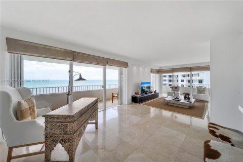Condo in Key Biscayne, Florida, 3 bedrooms  № 1857350 - photo 8