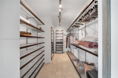 Condo in Key Biscayne, Florida, 3 bedrooms  № 1857350 - photo 25