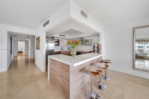 Condo in Key Biscayne, Florida, 3 bedrooms  № 1857350 - photo 20