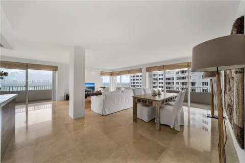 Condo in Key Biscayne, Florida, 3 bedrooms  № 1857350 - photo 10