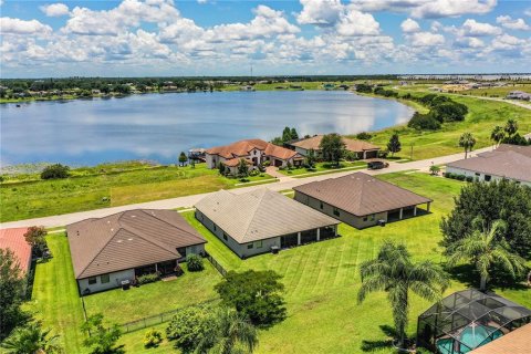 Casa en venta en Auburndale, Florida, 4 dormitorios, 289.2 m2 № 1805459 - foto 9
