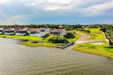 Casa en venta en Auburndale, Florida, 4 dormitorios, 289.2 m2 № 1805459 - foto 4