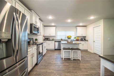 Casa en venta en Auburndale, Florida, 4 dormitorios, 289.2 m2 № 1805459 - foto 24