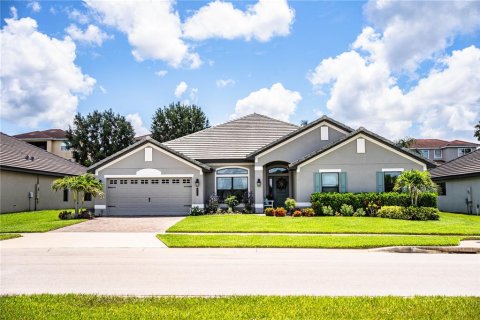 Casa en venta en Auburndale, Florida, 4 dormitorios, 289.2 m2 № 1805459 - foto 2