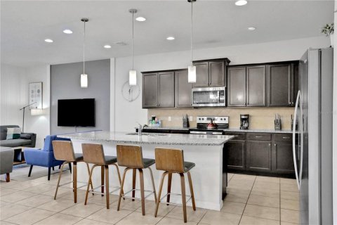 Villa ou maison à vendre à Kissimmee, Floride: 9 chambres, 407.93 m2 № 1446882 - photo 13