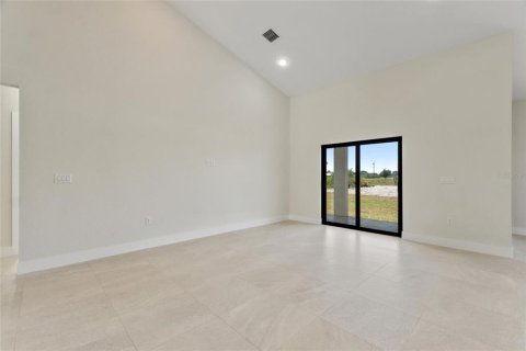 House in Indian lake estates, Florida 3 bedrooms, 167.69 sq.m. № 1718557 - photo 15