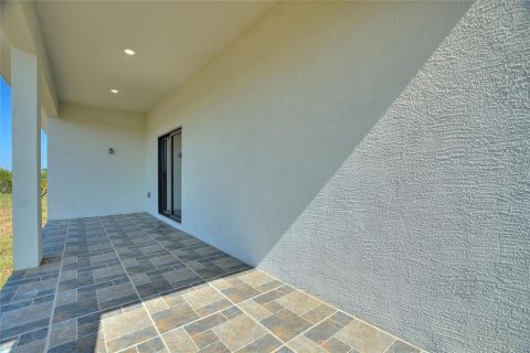 House in Indian lake estates, Florida 3 bedrooms, 167.69 sq.m. № 1718557 - photo 23
