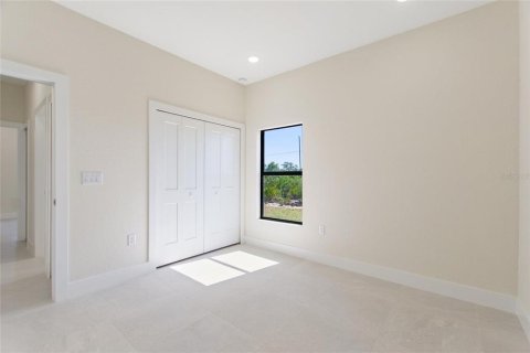 House in Indian lake estates, Florida 3 bedrooms, 167.69 sq.m. № 1718557 - photo 19
