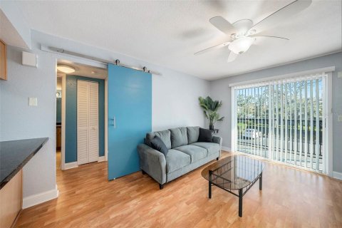 Condo in Tampa, Florida, 2 bedrooms  № 1521626 - photo 6