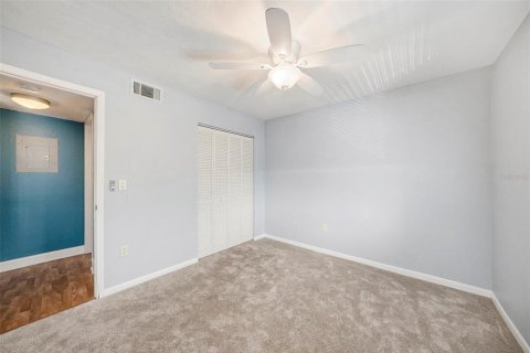 Condo in Tampa, Florida, 2 bedrooms  № 1521626 - photo 18