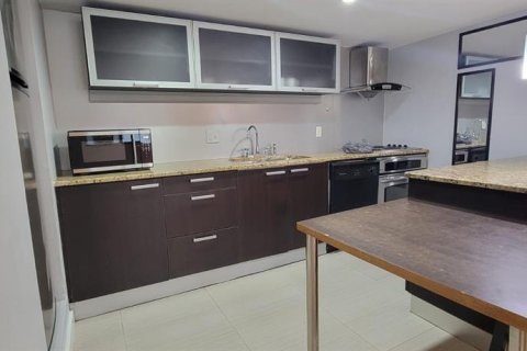 Купить кондоминиум в Клируотер, Флорида 6 комнат, 111.48м2, № 1639793 - фото 5