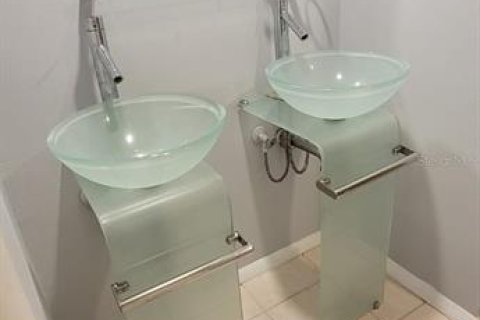 Купить кондоминиум в Клируотер, Флорида 6 комнат, 111.48м2, № 1639793 - фото 12