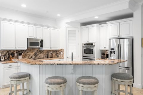 Купить виллу или дом в Палм Сити, Флорида 3 комнаты, 250.09м2, № 2242317 - фото 16