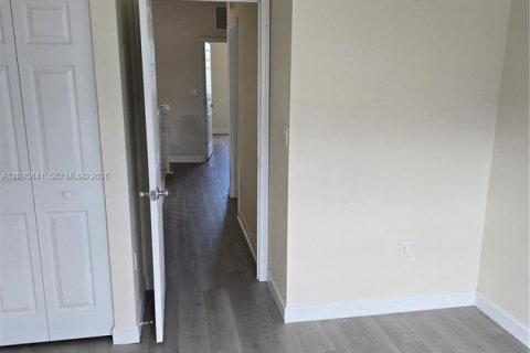 Copropriété à louer à Homestead, Floride: 3 chambres, 123.1 m2 № 2390218 - photo 10