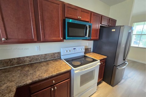 Copropriété à louer à Homestead, Floride: 3 chambres, 123.1 m2 № 2390218 - photo 4