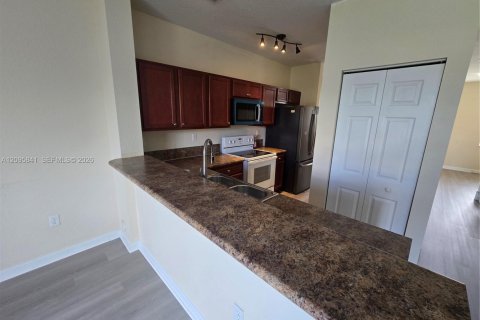 Copropriété à louer à Homestead, Floride: 3 chambres, 123.1 m2 № 2390218 - photo 5