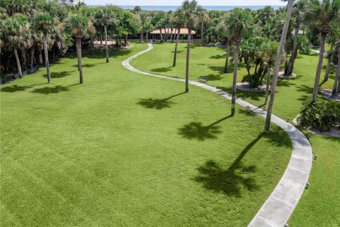 House in Palm Coast, Florida 4 bedrooms, 280.1 sq.m. № 1911934 - photo 4