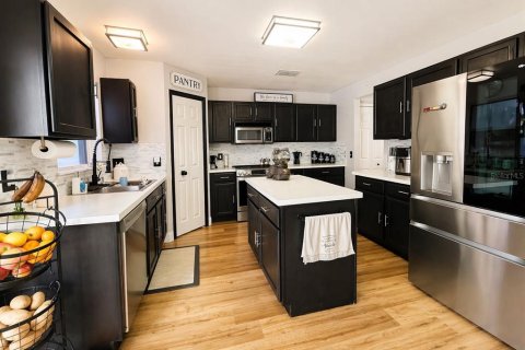 Villa ou maison à vendre à Spring Hill, Floride: 3 chambres, 217.76 m2 № 2115450 - photo 3