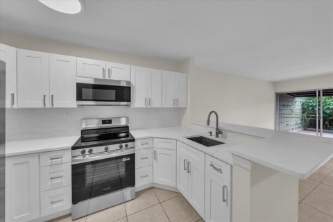 Copropriété à vendre à Tampa, Floride: 1 chambre, 78.6 m2 № 1919606 - photo 17