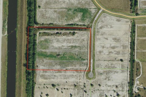 Land in Loxahatchee Groves, Florida № 912957 - photo 1