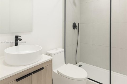 Commercial property in Miami, Florida 156.35 sq.m. № 2019088 - photo 5