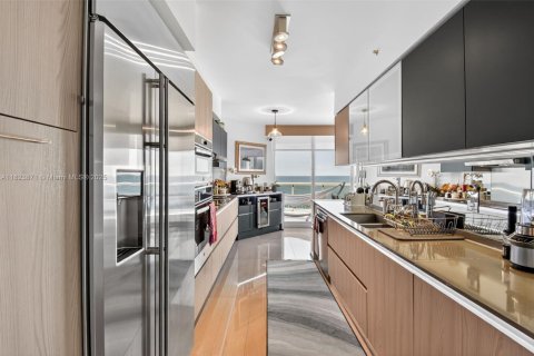 Copropriété à vendre à Sunny Isles Beach, Floride: 3 chambres, 205.31 m2 № 1978474 - photo 10