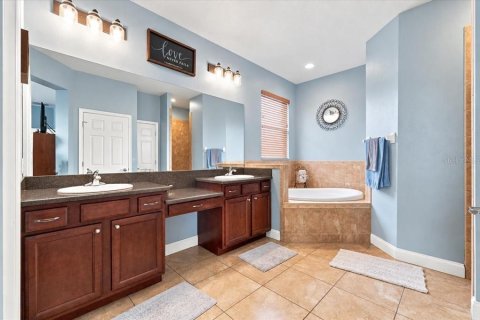 Casa en venta en Lakeland, Florida, 4 dormitorios, 218.97 m2 № 2354930 - foto 19