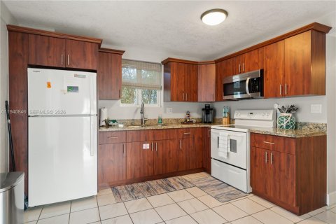 Casa en venta en Key Largo, Florida, 4 dormitorios, 159.42 m2 № 1998024 - foto 14