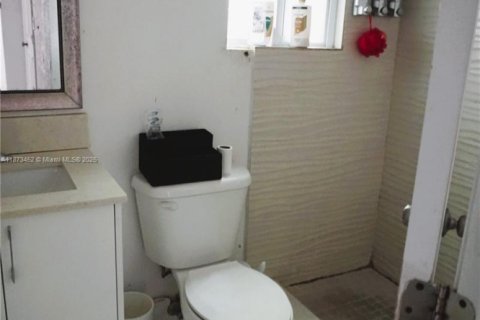 Appartement à louer à Hollywood, Floride: 2 chambres, 64.75 m2 № 1923554 - photo 5