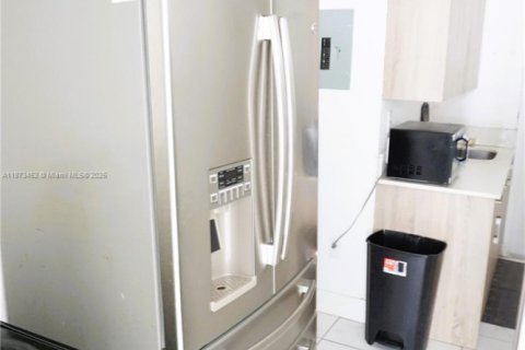Appartement à louer à Hollywood, Floride: 2 chambres, 64.75 m2 № 1923554 - photo 3