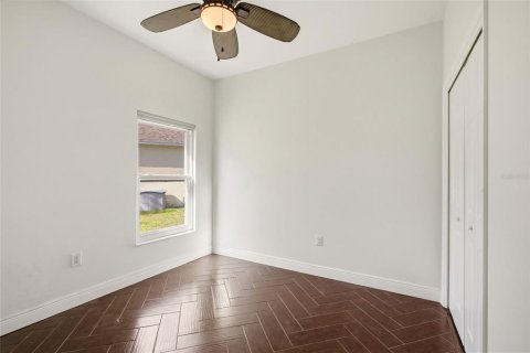 House in Bradenton, Florida 3 bedrooms, 156.08 sq.m. № 2267549 - photo 8