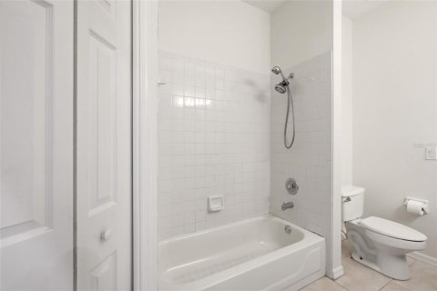 House in Bradenton, Florida 3 bedrooms, 156.08 sq.m. № 2267549 - photo 6