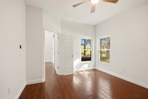 House in Bradenton, Florida 3 bedrooms, 156.08 sq.m. № 2267549 - photo 5
