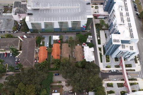 Propiedad comercial en venta en Hollywood, Florida, 127.28 m2 № 1986427 - foto 4