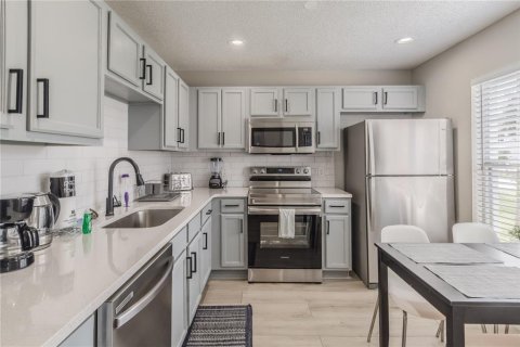 Casa en venta en Kissimmee, Florida, 4 dormitorios, 171.31 m2 № 2234254 - foto 8