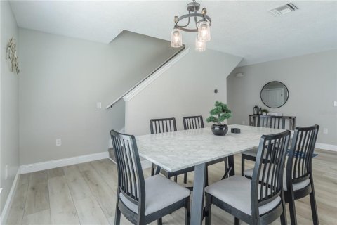 Casa en venta en Kissimmee, Florida, 4 dormitorios, 171.31 m2 № 2234254 - foto 19