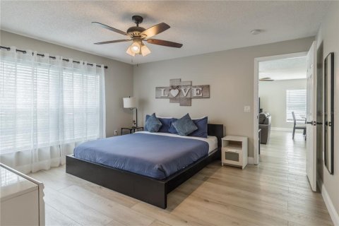 Casa en venta en Kissimmee, Florida, 4 dormitorios, 171.31 m2 № 2234254 - foto 13