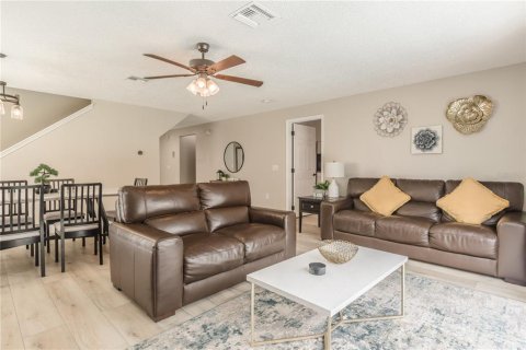 Casa en venta en Kissimmee, Florida, 4 dormitorios, 171.31 m2 № 2234254 - foto 6