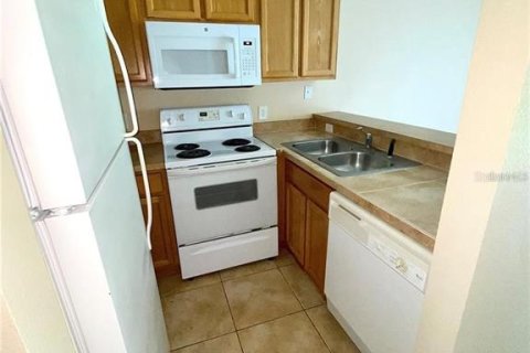 Townhouse in Kissimmee, Florida 3 bedrooms, 108.88 sq.m. № 1832808 - photo 10