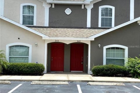 Townhouse in Kissimmee, Florida 3 bedrooms, 108.88 sq.m. № 1832808 - photo 1